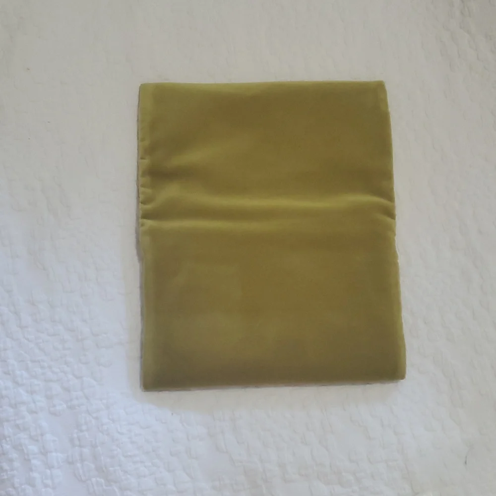 GUCCI AUTHENTIC VELVET SOFT PADDED  EYEGLASSIS/SUNGLASSES POUCH  CASE 8